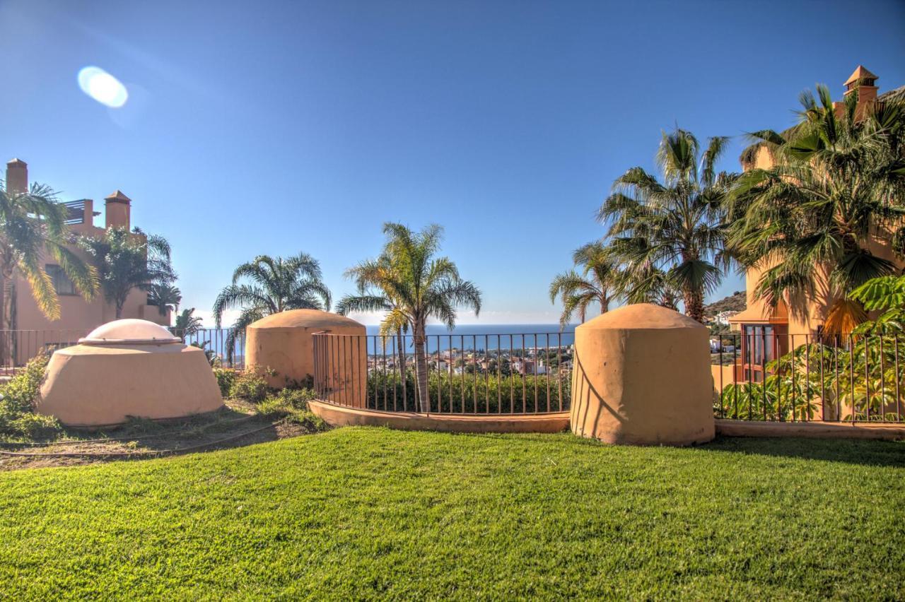 4 Bedroom Holiday Townhouse In Riviera Del Sol With Sea Views Sitio de Calahonda ภายนอก รูปภาพ